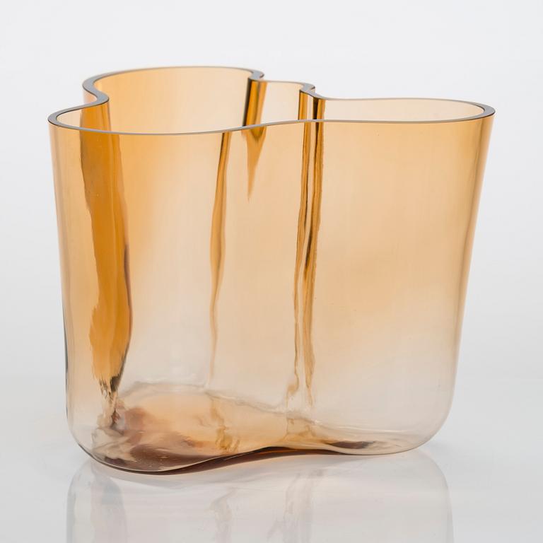 Alvar Aalto, vas, glas, "3030", 60-årsjubileumsvas, signerad Alvar Aalto Iittala 1936-1996.