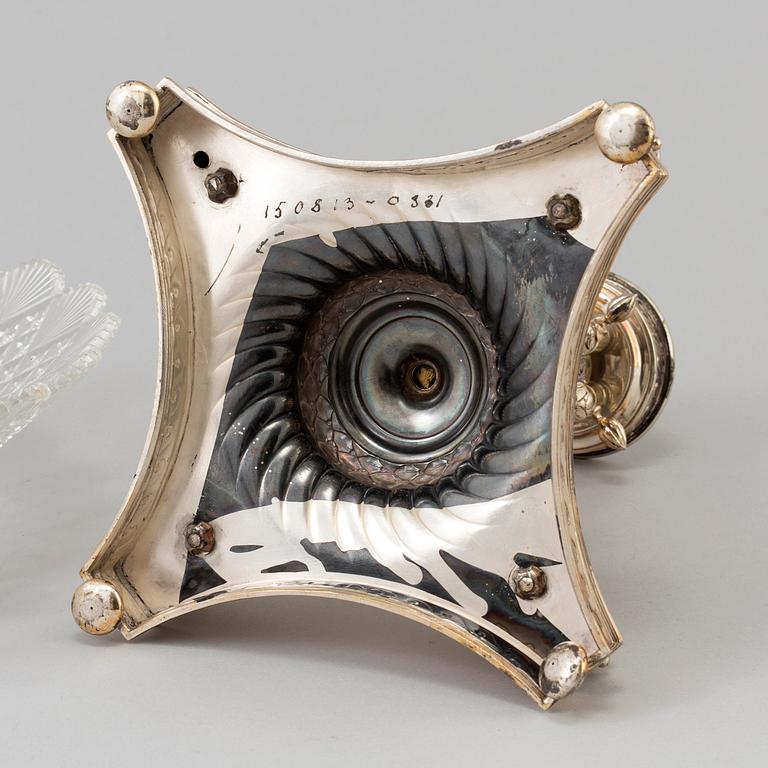 A SILVER AND GLASS PLATE ON STAND, C G Hallberg, Stockholm 1895. Silver weight ca 600 g.