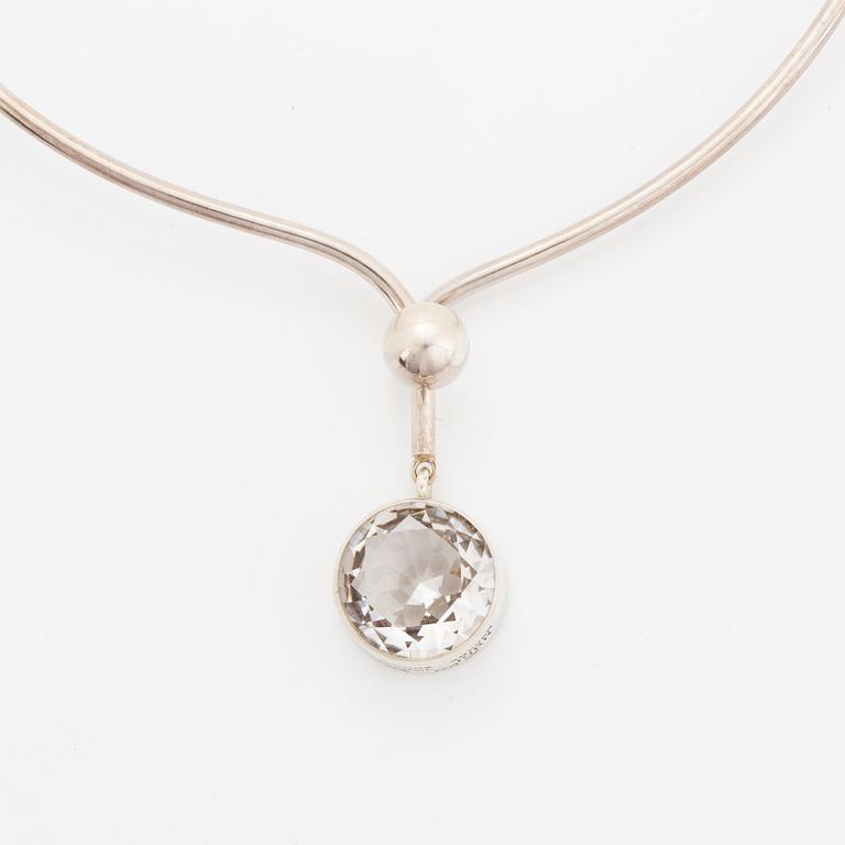 Sterlingsilver and rock crystal necklace.
