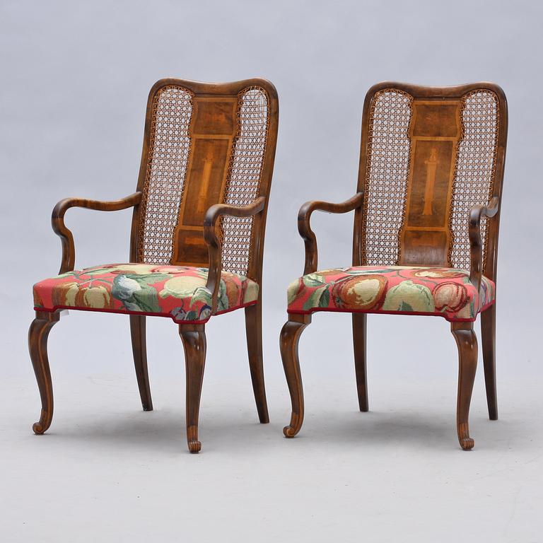 MATSALSGRUPP, 12 delar, brickmärkt Firma Möbler & Inredningar, inneh Arkitekt GH Wrange, Stockholm. 1920-30-tal.