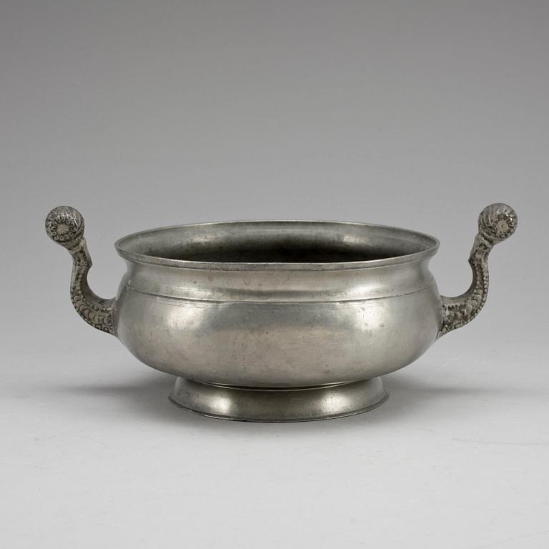 KALLSKÅLSKÅL, tenn, 1800-tal.