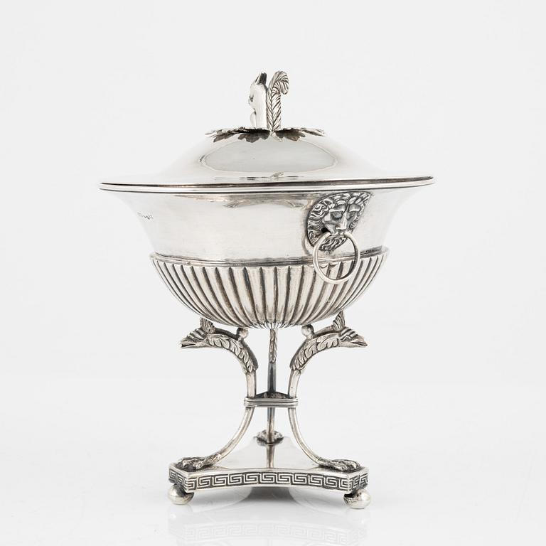 A Swedish early 19th Century silver sugarbowl with lid, marks of Johan Fredrik Björnstedt, Stockholm 1816.