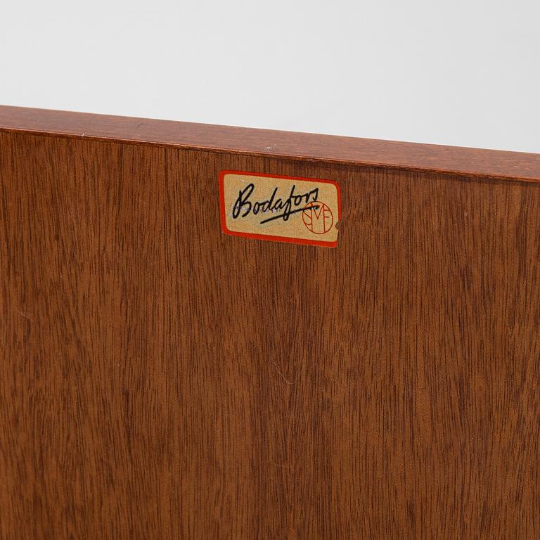 Bertil Fridhagen, sideboard, "Edvard", Svenska Möbelfabrikerna, Bodafors, omkring 1900-talets mitt.