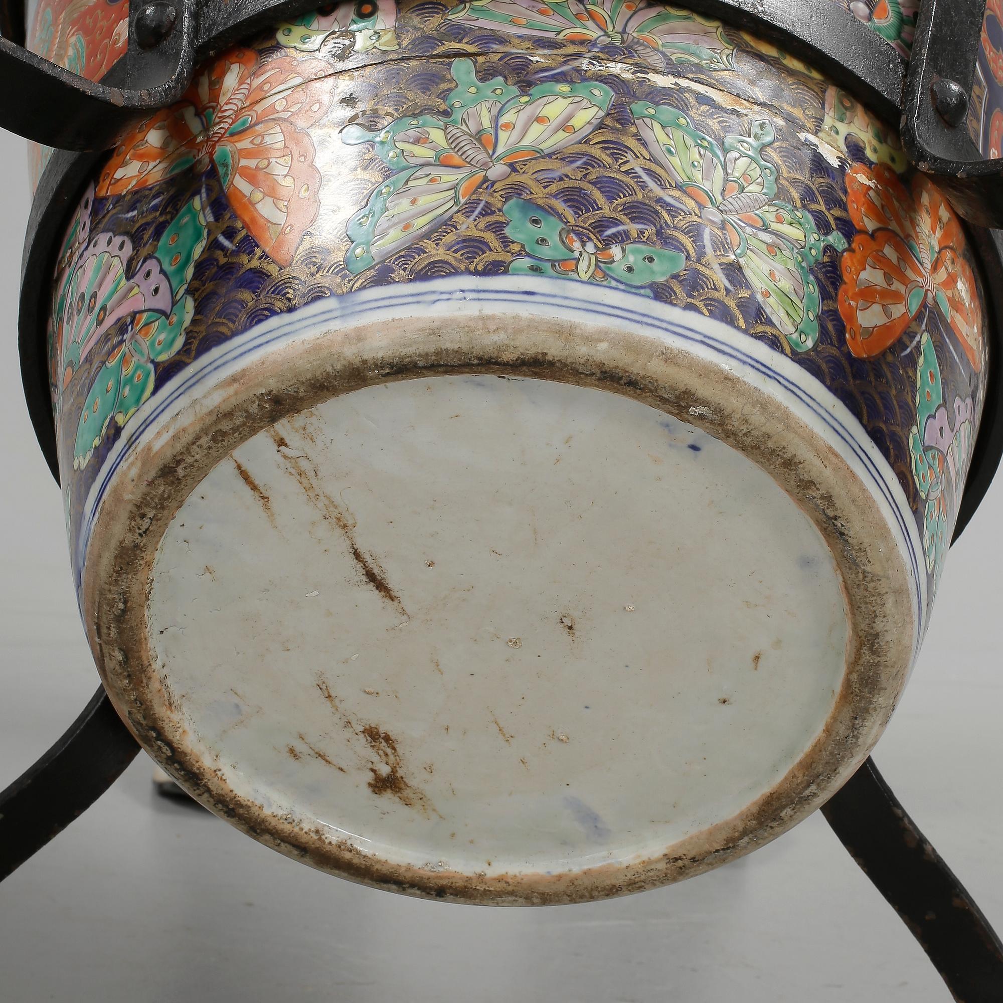 GOLVVAS, porslin, imari, Japan, 1800-tal.