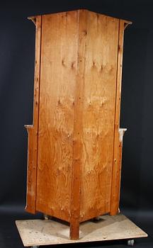 HÖRNSKÅP, allmoge, 1900-tal.