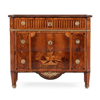 1178. A Gustavian late 18th Century commode by G Foltiern, not signed.