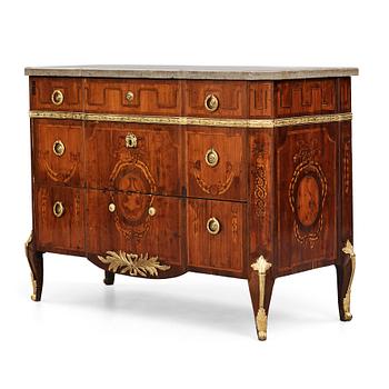 14. A Gustavian commode attributed to J. Hultsten.