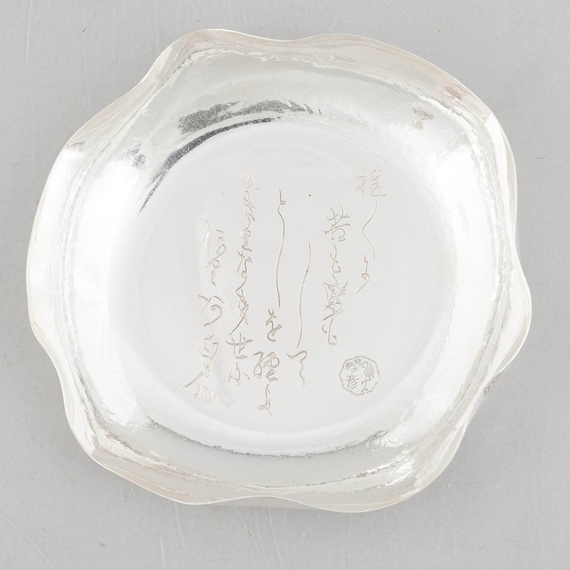 Skål, silver, Japan, 1900-talets mitt. Vikt 260 gram.