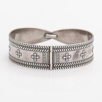 Armband, modell 208, sterlingsilver. Kalevala Koru, Helsingfors 1997.