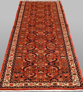 A Hosseinabad runner, approx. 286 x 98 cm.