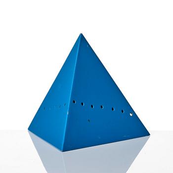 Lucio Fontana, "Piramide".