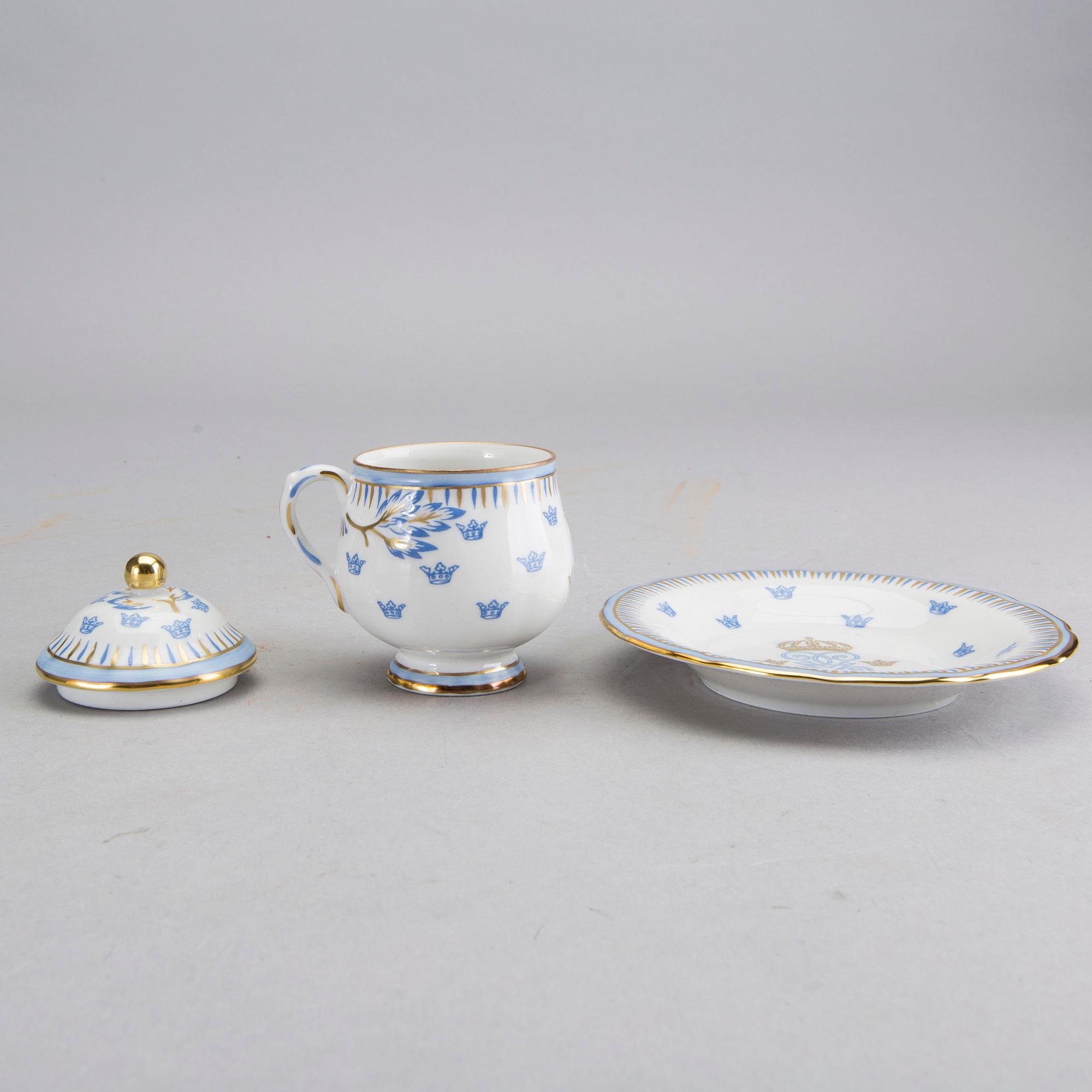 12 PORCELAIN CUSTARD CUPS WITH SAUCERS, Rörstrand, Sweden second half of 20th century.