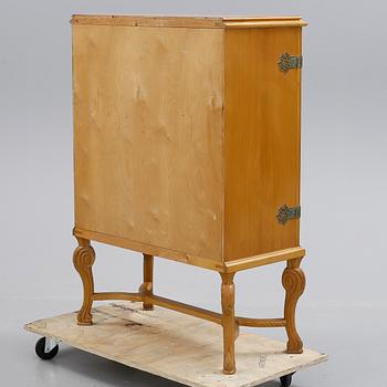 SKÅP, barockstil, 1900-talets första hälft.