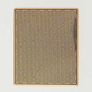 A CIGARRETTE CASE, 18K gold, enamel. Van Cleef & Arpels nr 26600. 1940 s. Measurements 90 x 75 mm. Weight 166 g.