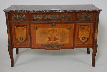 BYRÅ, gustaviansk stil sk "Haupt-modell".