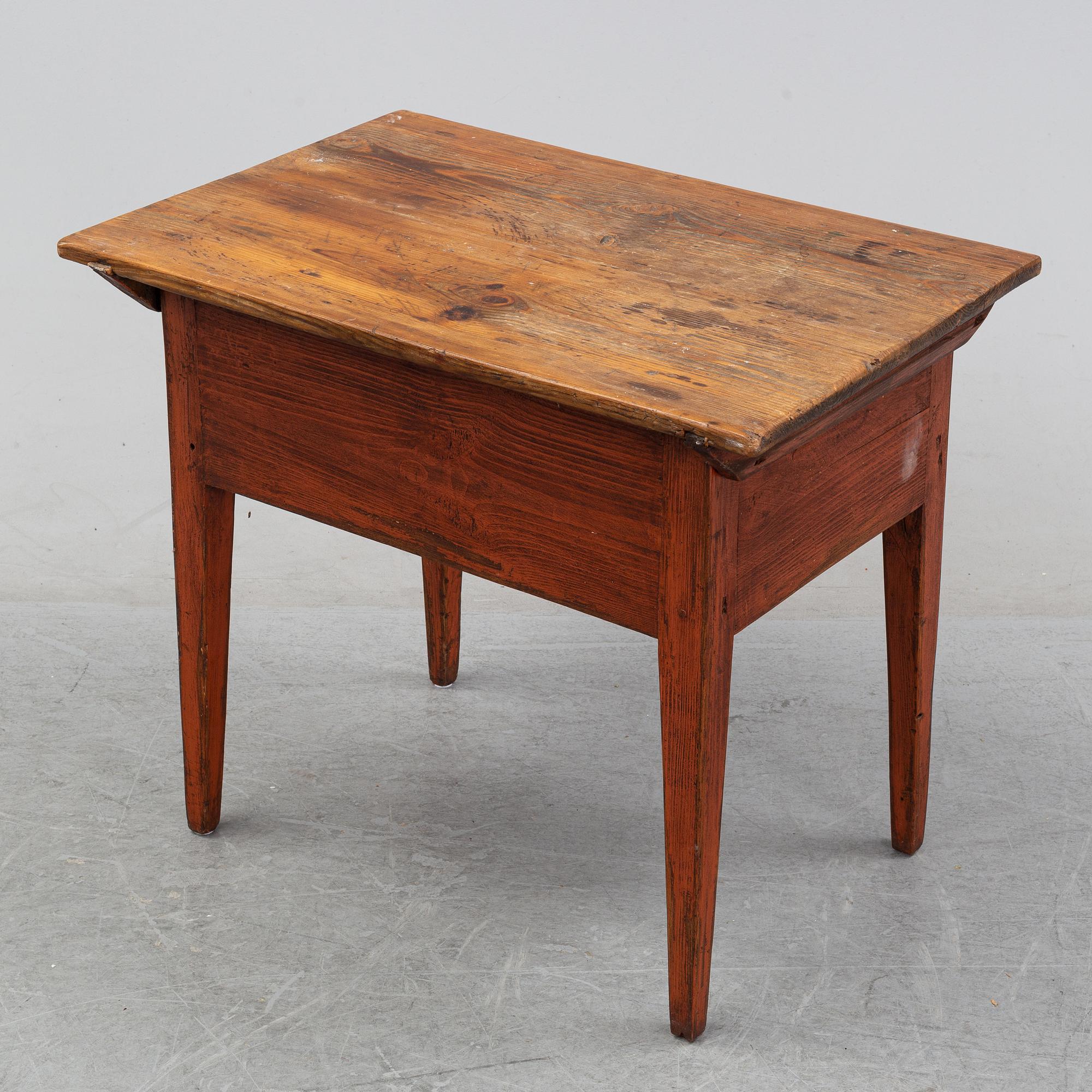 A painted Swedish table, mid or second half of the 19th century.