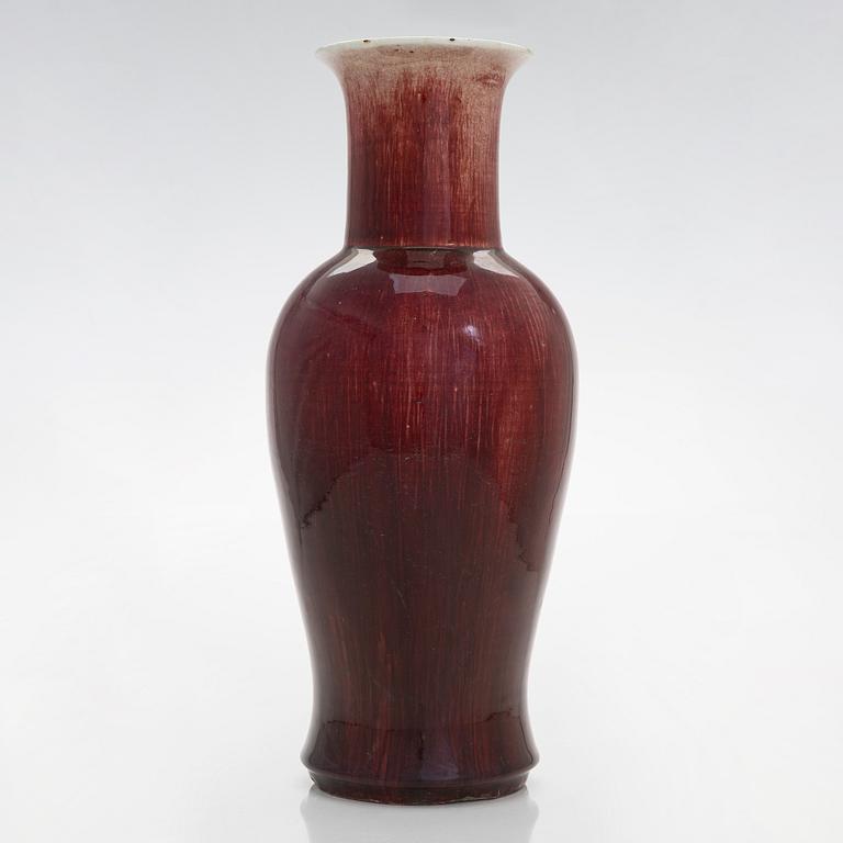 Vas, keramik. Kina, 1900-tal.