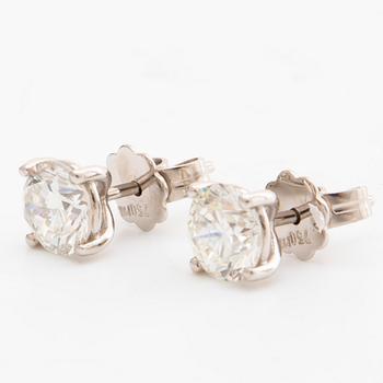 DIAMOND STUDS 18K whitegold w 2 brilliant-cut diamonds, 1,00 ct and 1,01 ct, I VS1, HRD certificate 1998.