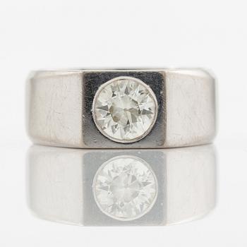 Ring 18K vitguld med gammalslipad diamant 0.91 ct.