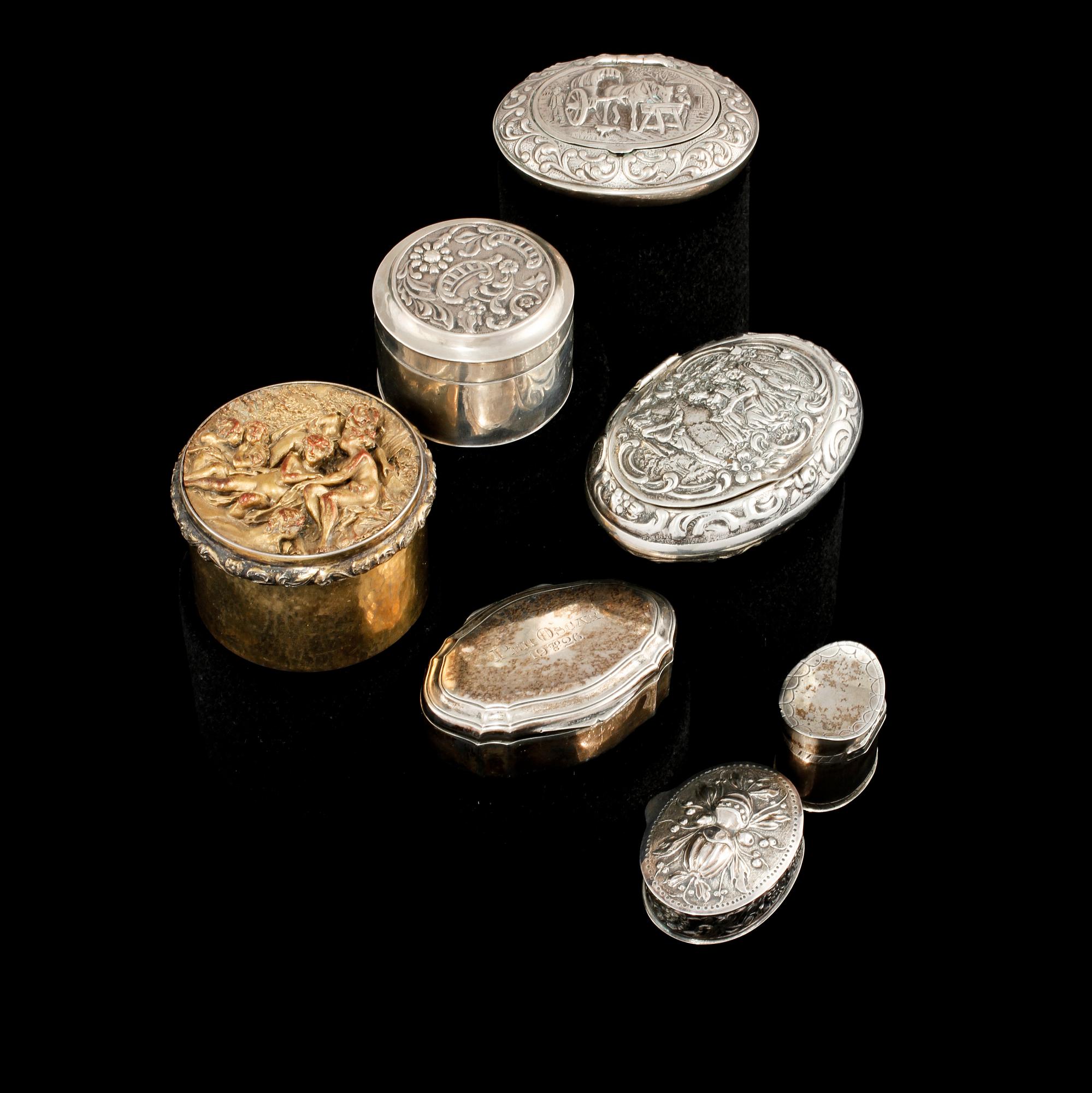 DOSOR, 7 st, silver, 1800-tal respektive 1900-tal. Vikt 325 g.