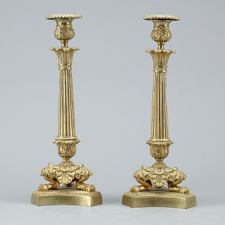 LJUSSTAKAR, ett par, senempire, 1800-talets mitt.