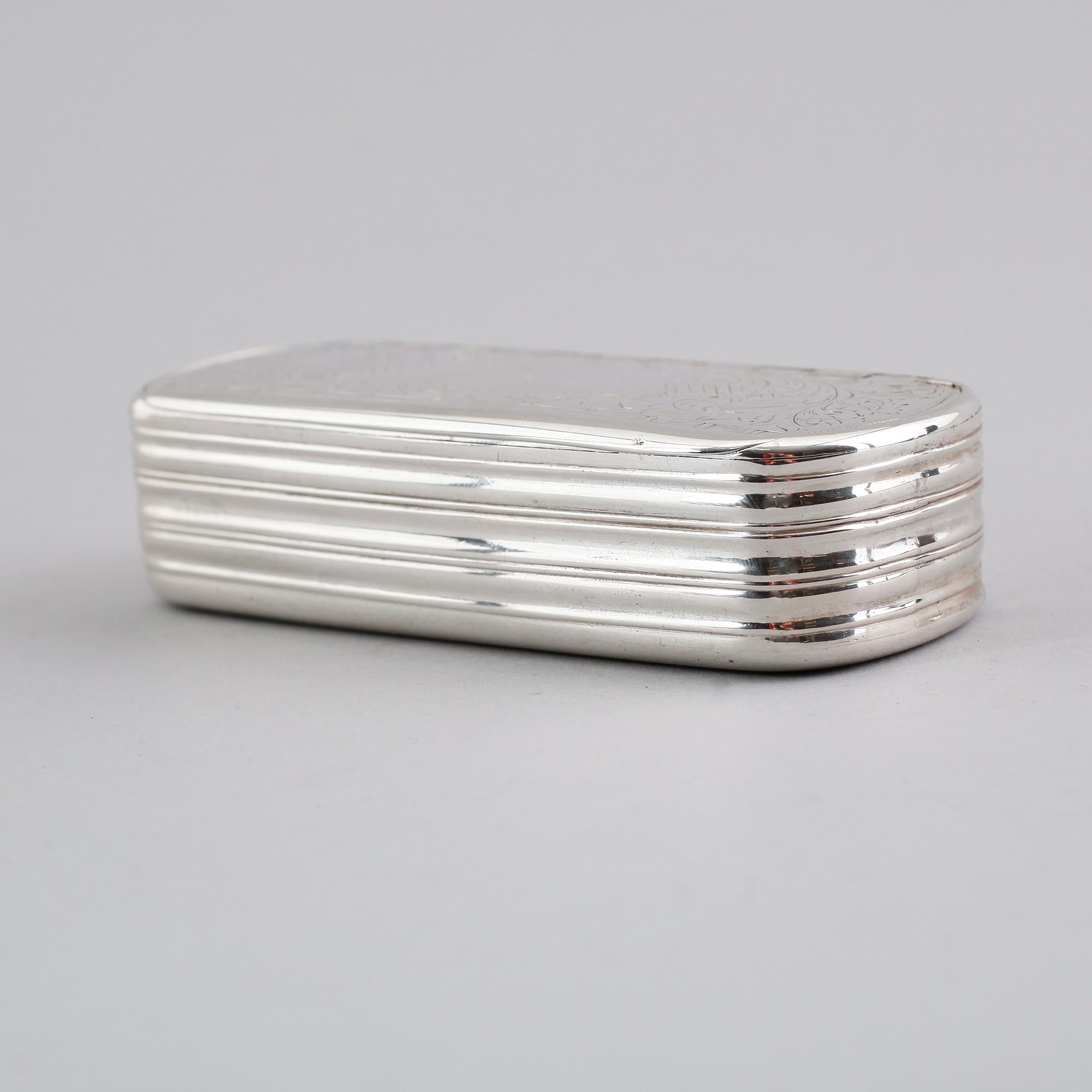 DOSA, silver, Sundström, 1868. Vikt ca 128 gram.