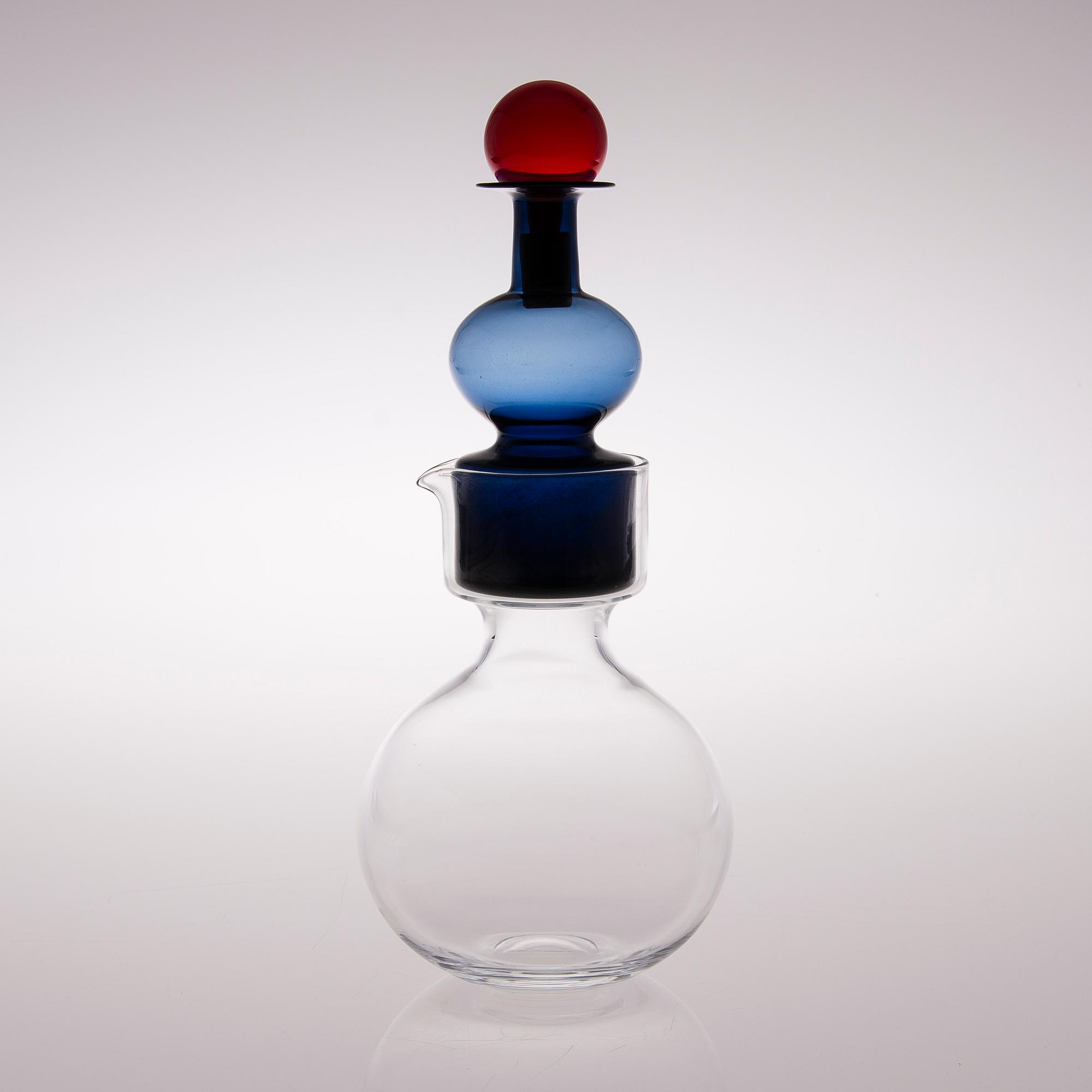 A decanter 'The Bells of Kremlin', signed Nuutajärvi, Notsjö.