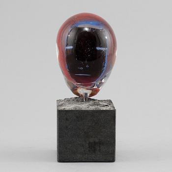 BERTIL VALLIEN, skulptur, glas, signerad och numrerad 26/600, Kosta Boda Atelier.