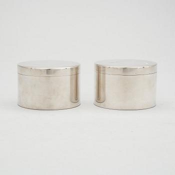 TOALETTDOSOR, ett par, silver, K Andersson, Stockholm, 1937, vikt ca 435 g.