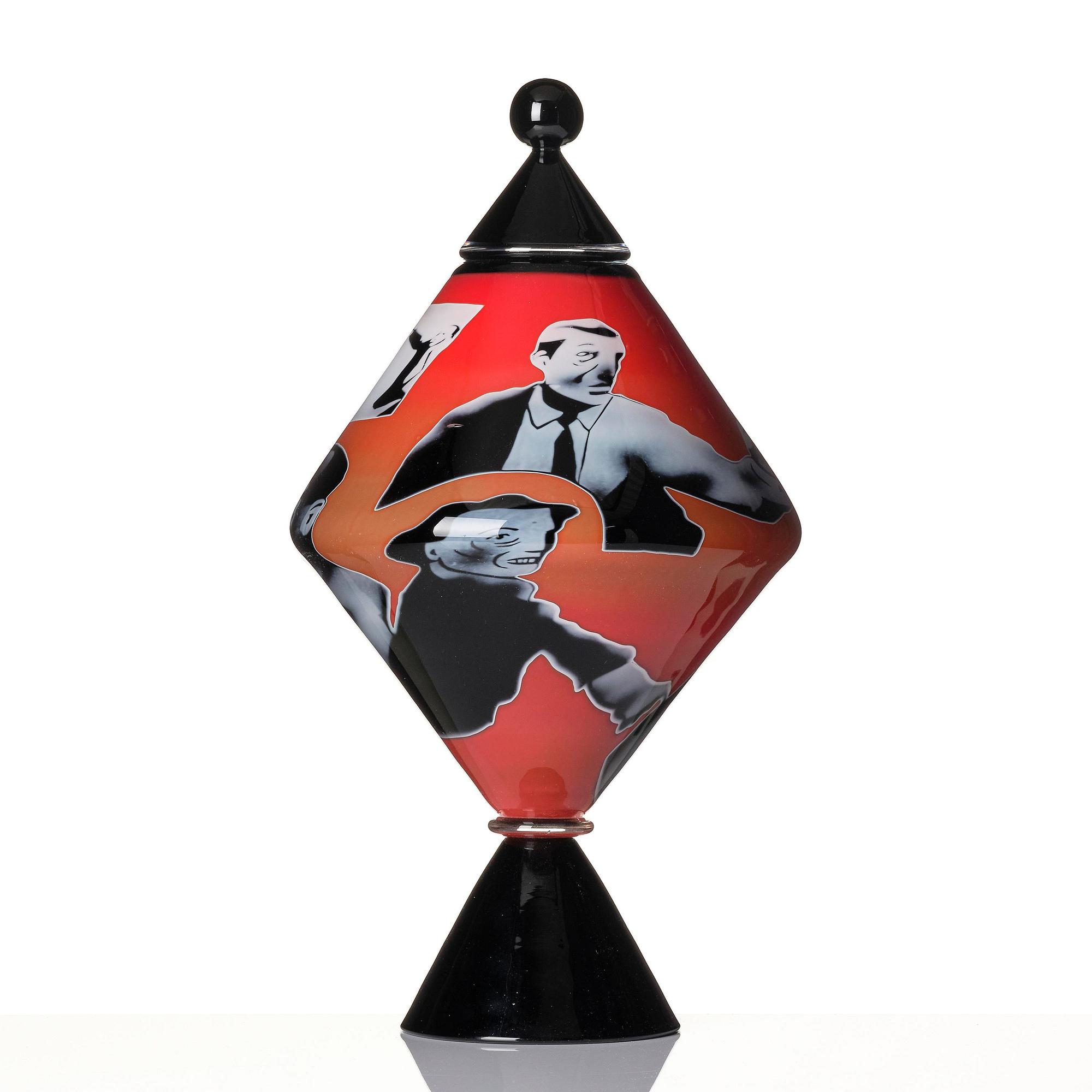Peter Hermansson, "The Search", a unique lidded glass goblet in graal technique, AKTAS Artglass, Sweden 2010.