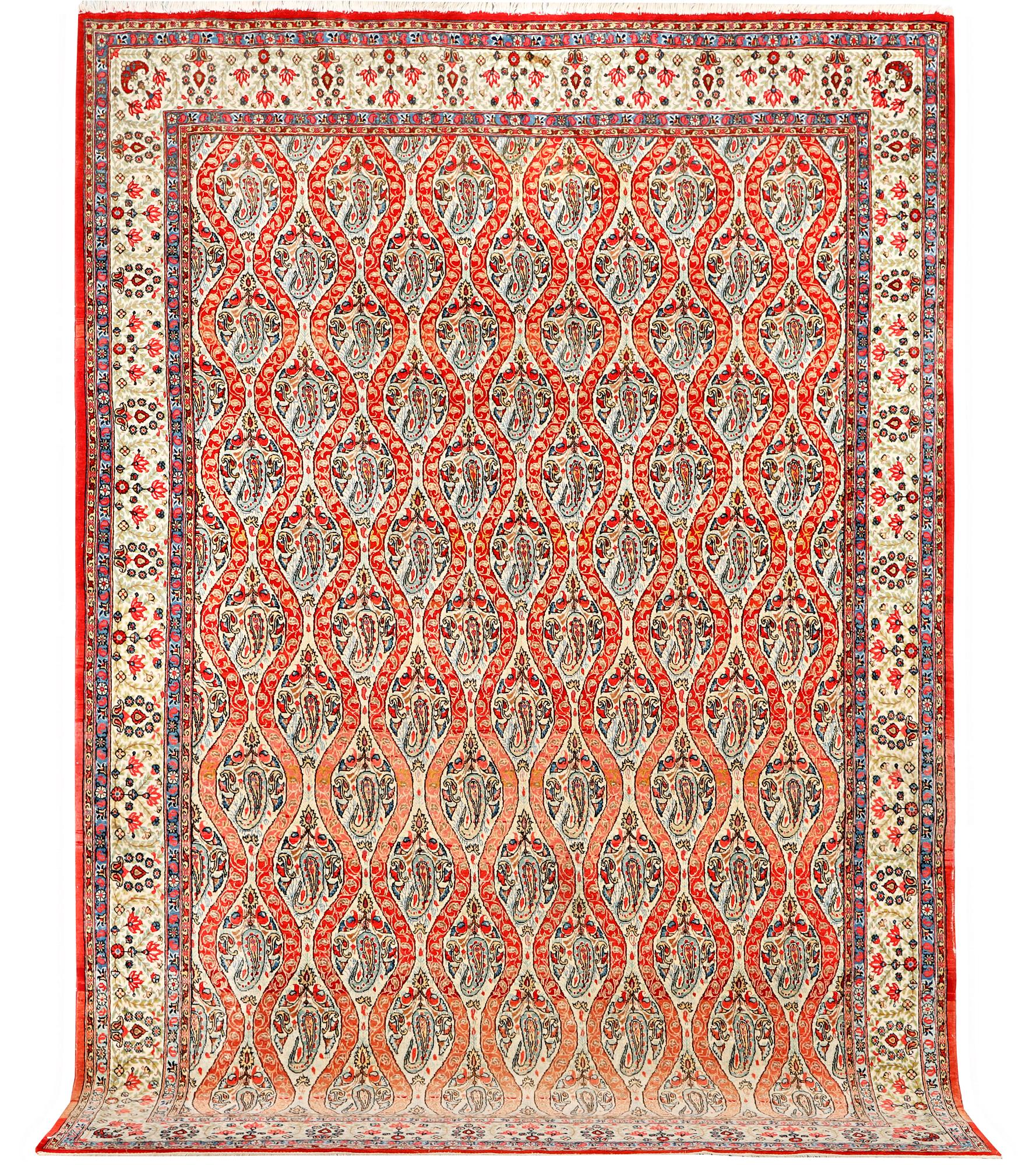 Matta, Senneh, part silk, ca 343 x 232 cm.
