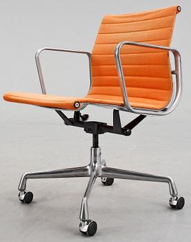 KONTORSSTOL, EA 117, Charles & Ray Eames, 1900-talets slut.