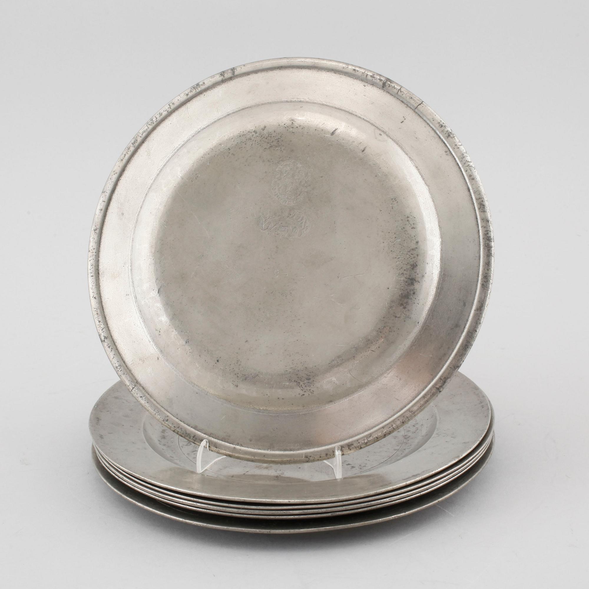 TALLRIKAR, 6 st, tenn, London och Örebro, 1700- och 1800-tal.