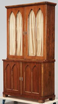BOKSKÅP, nygotik, 1800-talets andra hälft.