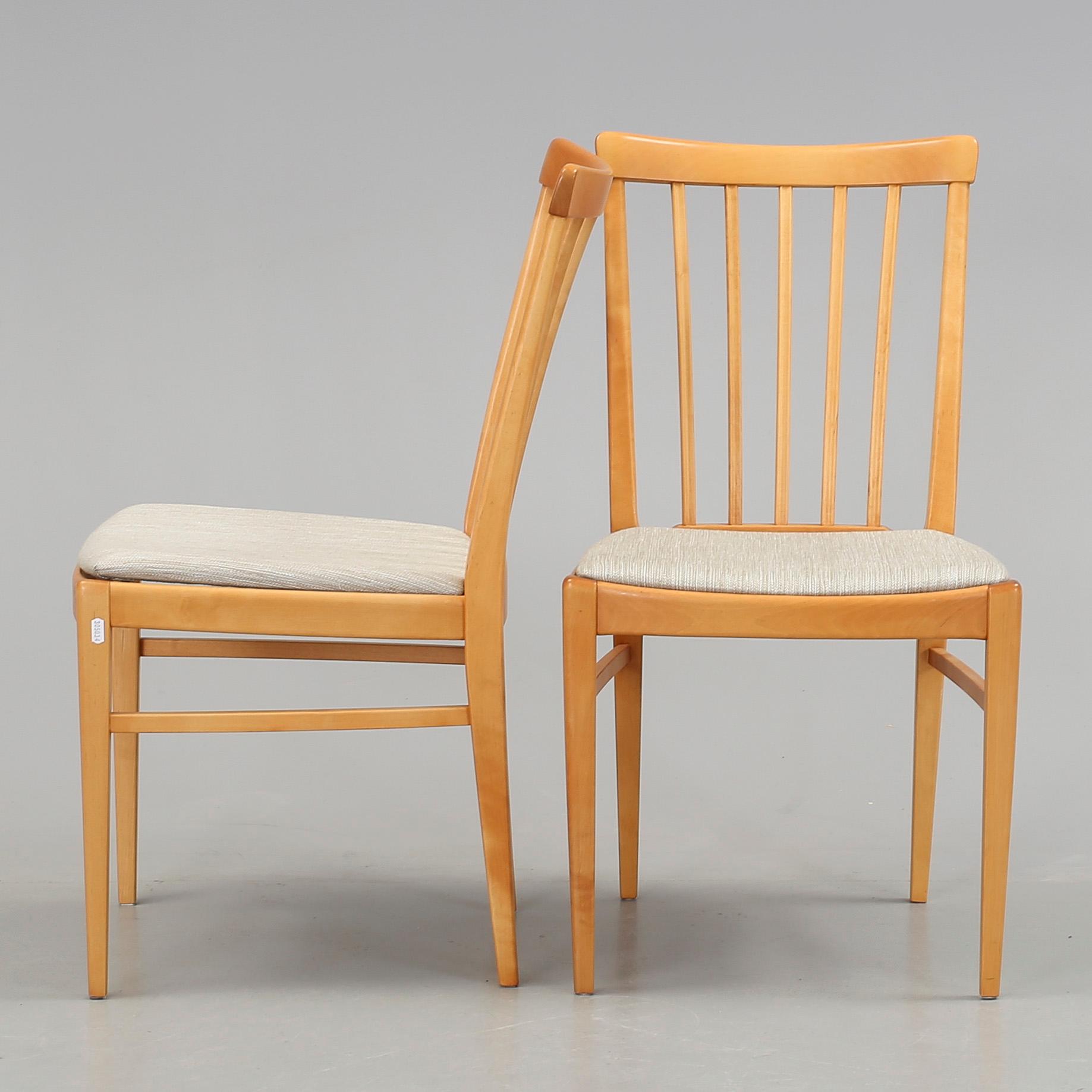 MATBORD, troligen Ikea, samt STOLAR, 6 st, "Herrgården", Carl Malmsten, 1900-talets andra hälft.