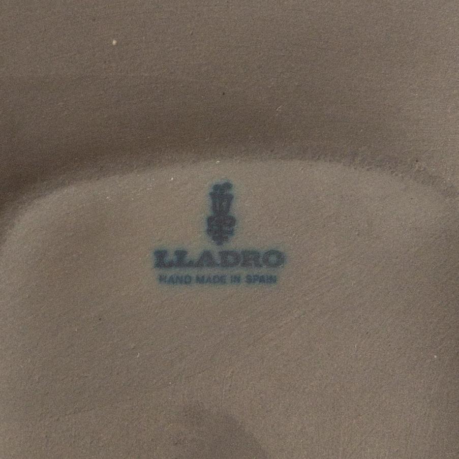 Sculpture, "Thailandia", Lladró, Spain, 1981.