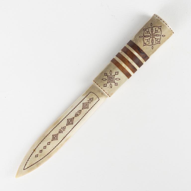 Tore Sunna, a reindeer horn letter knife, signed.