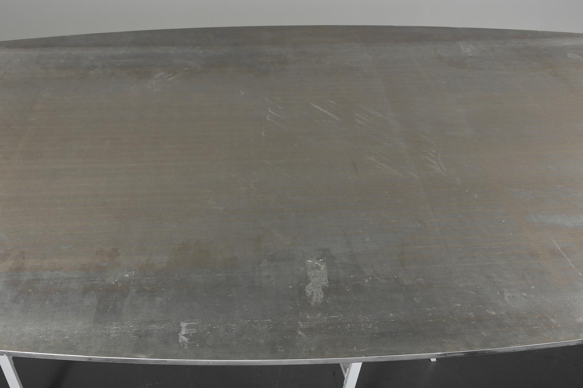 BORD, aluminium, 2000-tal.