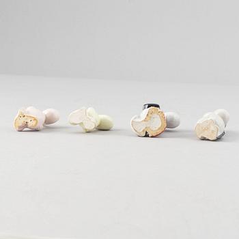 Leo Tykkyläinen, figuriner, 4 st, kermaik, Mumin, Arabia, Finland, 1950-tal.