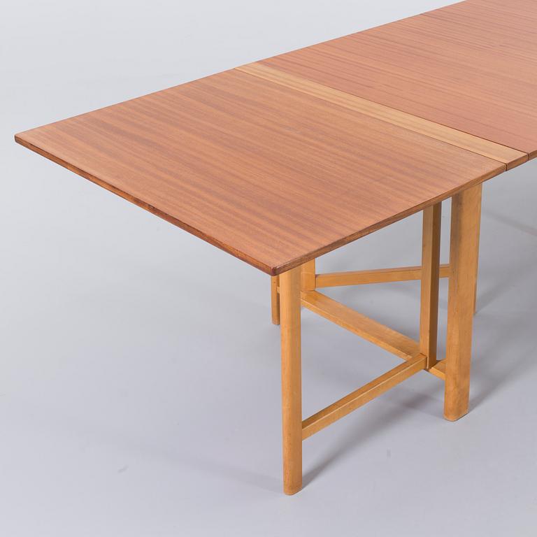 A BRUNO MATHSSON "MARIA FLAP" TABLE.