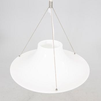 Yki Nummi, taklampa "Lokki" / "Skyflyer", modell 64-445, Stockmann Orno, Finland.