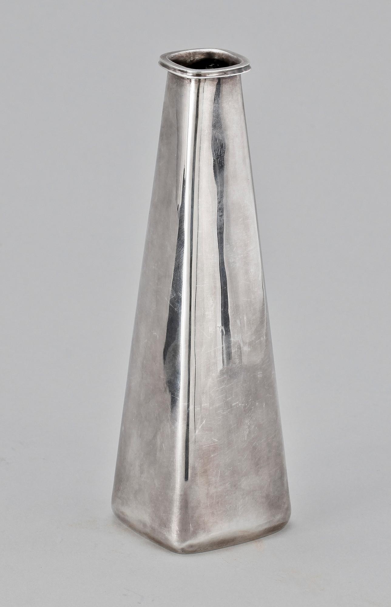 VAS, sterlingsilver, Ingemar Andersson, 1991. Vikt ca 400 gram.