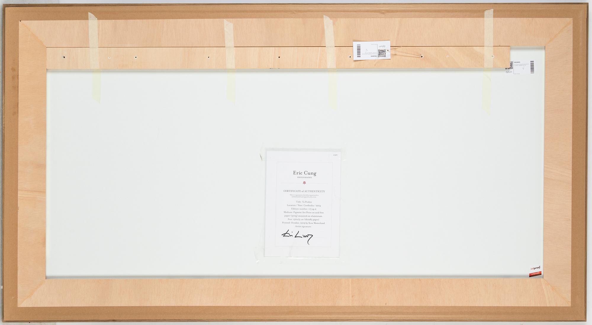 Eric Cung, fotografi signerad på certifikat, upplaga 1/5.