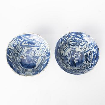 A group of four blue and white bowls, 17/18th century.