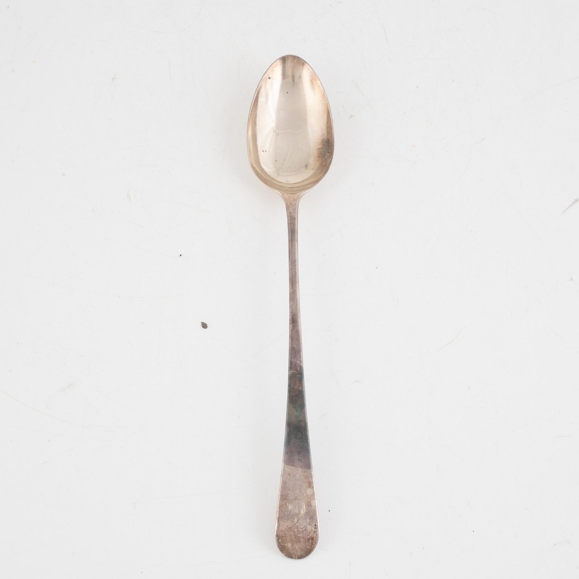 A set of silver spoons, including with marks of Thomas & William Chawner, London 1767 (16 pieces).