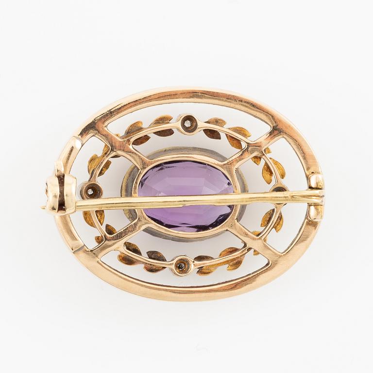 A Fabergé jewelled gold and enamel brooch, workmaster Mikhail Perkhin, St Petersburg, 1895-1903.