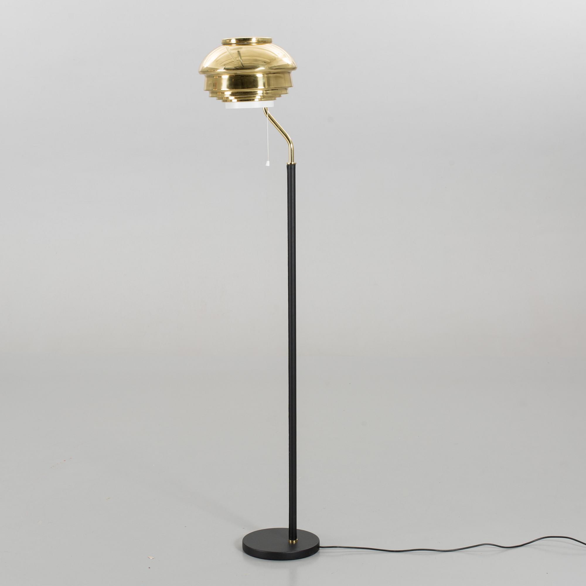 ALVAR AALTO, a "A808" Artek floor lamp.