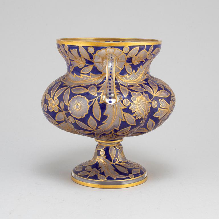 An early 10th century glass vase, probably Haida, Germany.
