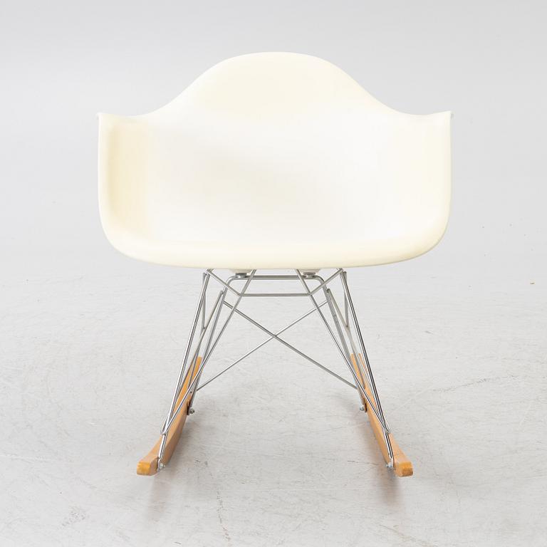 Charles & Ray Eames, Rocking chair, 'Plastic Armchair RAR, Vitra.