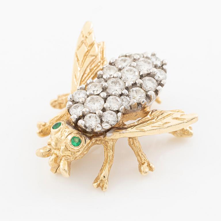 Brooch in the form of a bee, 14K gold with brilliant-cut diamonds.